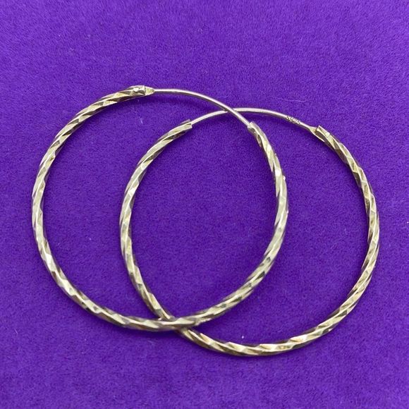 Elegant Sterling Silver Hoop Earrings - Picture 3 of 3